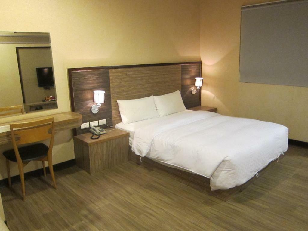 Da Chien Hotel Kaohsiung Exterior photo